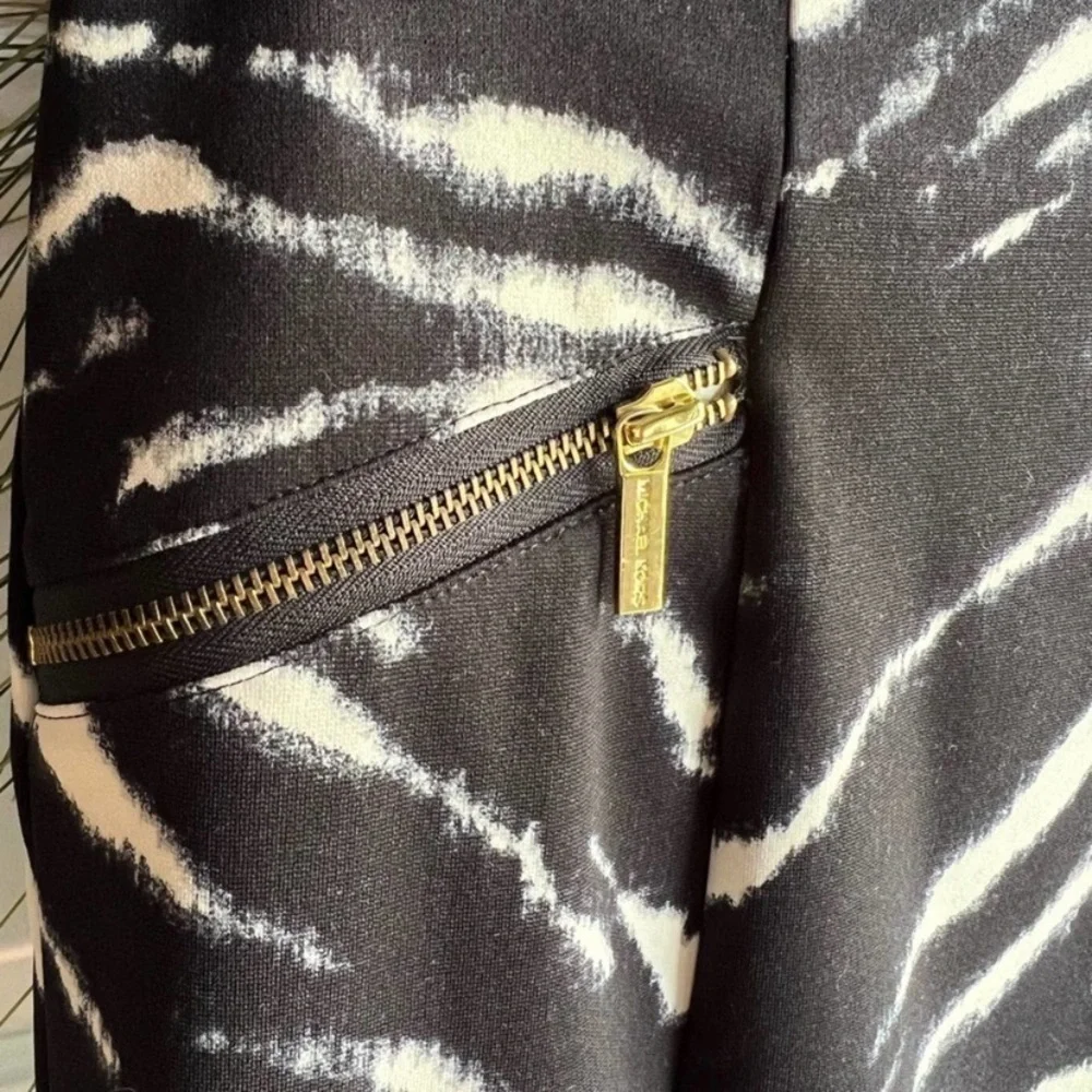 Michael Kors Zebra Print Skirt Size 8